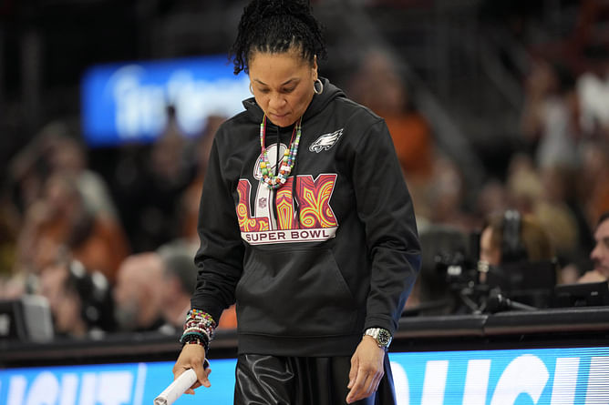 "What the heck! That wasn't us": Dawn Staley recalls first reactions to defeat, reflects on "unfamiliar" feeling after South Carolina's loss to Texas