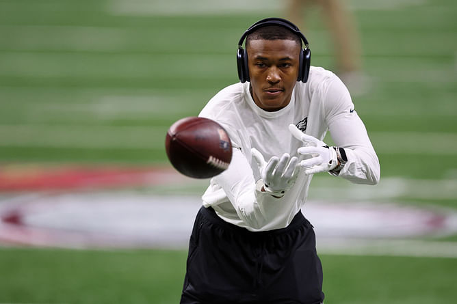 "Ugliest outfit ever" - NFL fans brutally roast DeVonta Smith's pregame fit for Super Bowl LIX between Chiefs and Eagles