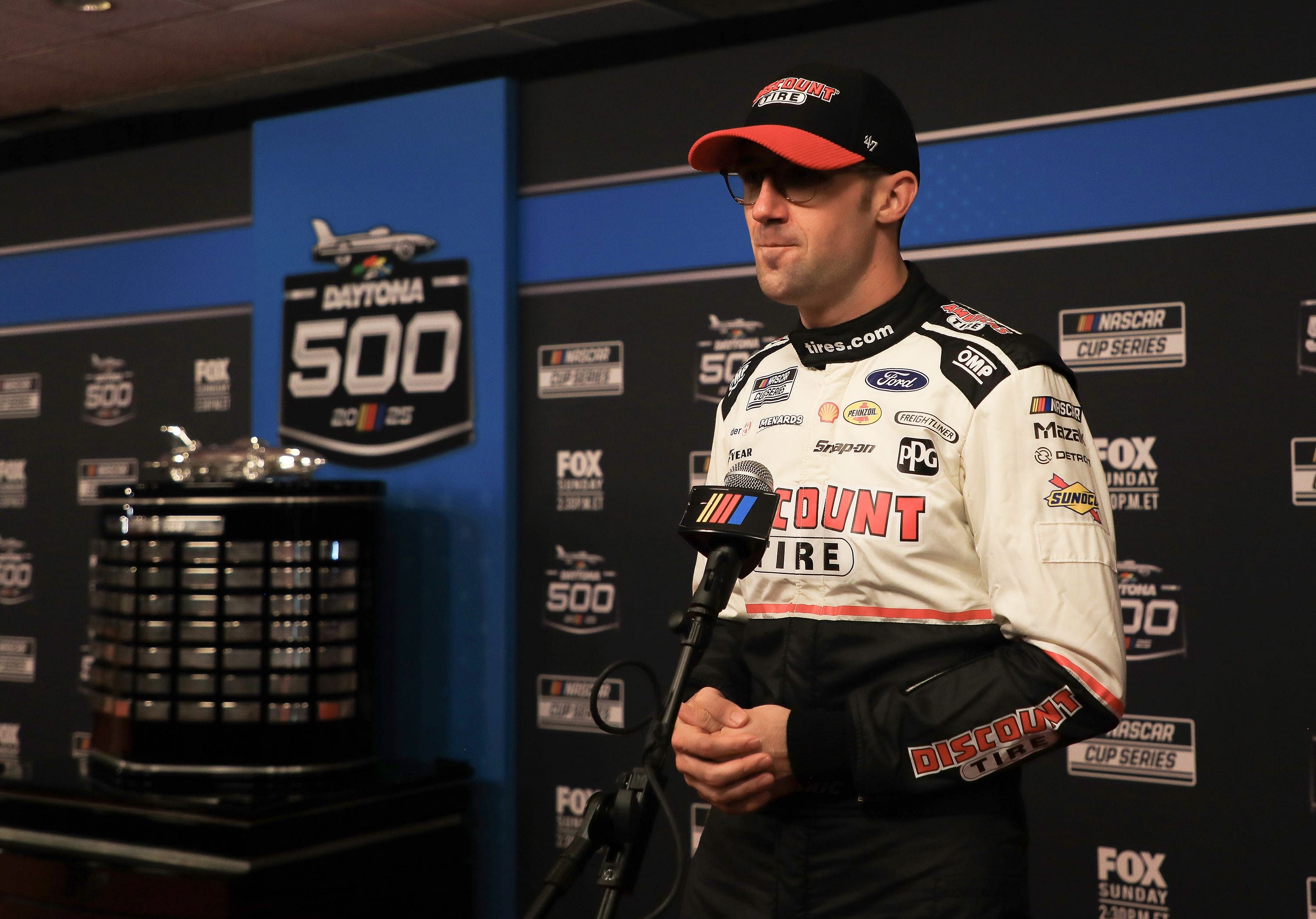 Austin Cindric talks with the press on the red carpet during NASCAR media day on Wednesday, Feb.12, 2025 - Source: Imagn