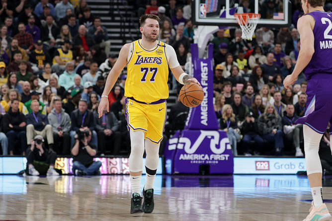 "Luka better get a ring" - NBA fans react to Luka Doncic and Kobe Bryant's iconic interaction being immortalized by LA mural