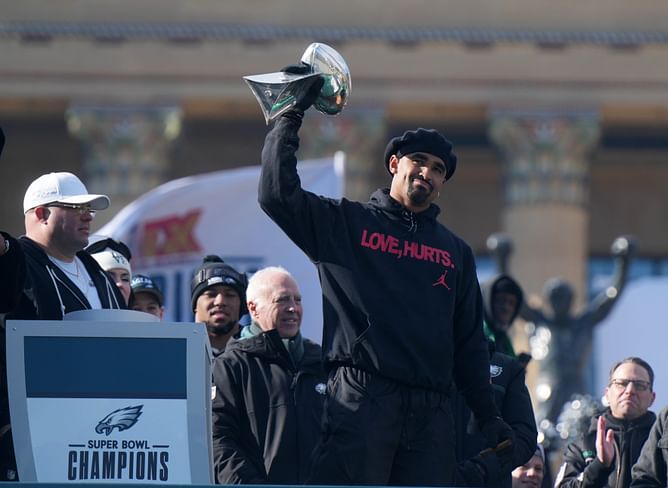 "Ain’t nobody buying a flight to Kansas City" - NFL fans react to viral Chiefs vs. Eagles Super Bowl parade crowd pictures