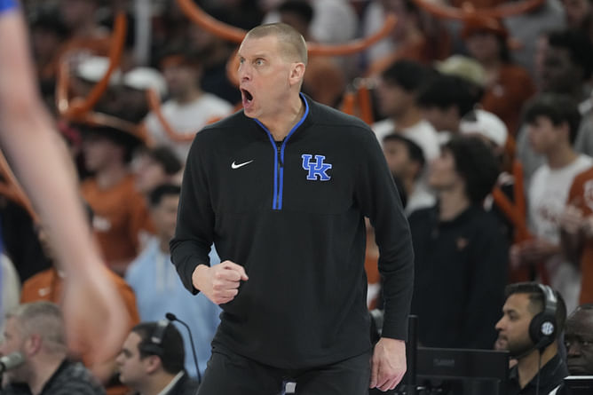 Fans berate Mark Pope after Kentucky chokes vs Texas: "I don’t care if Michael Jordan was playing on the team ….Pope is more like fools gold!!"