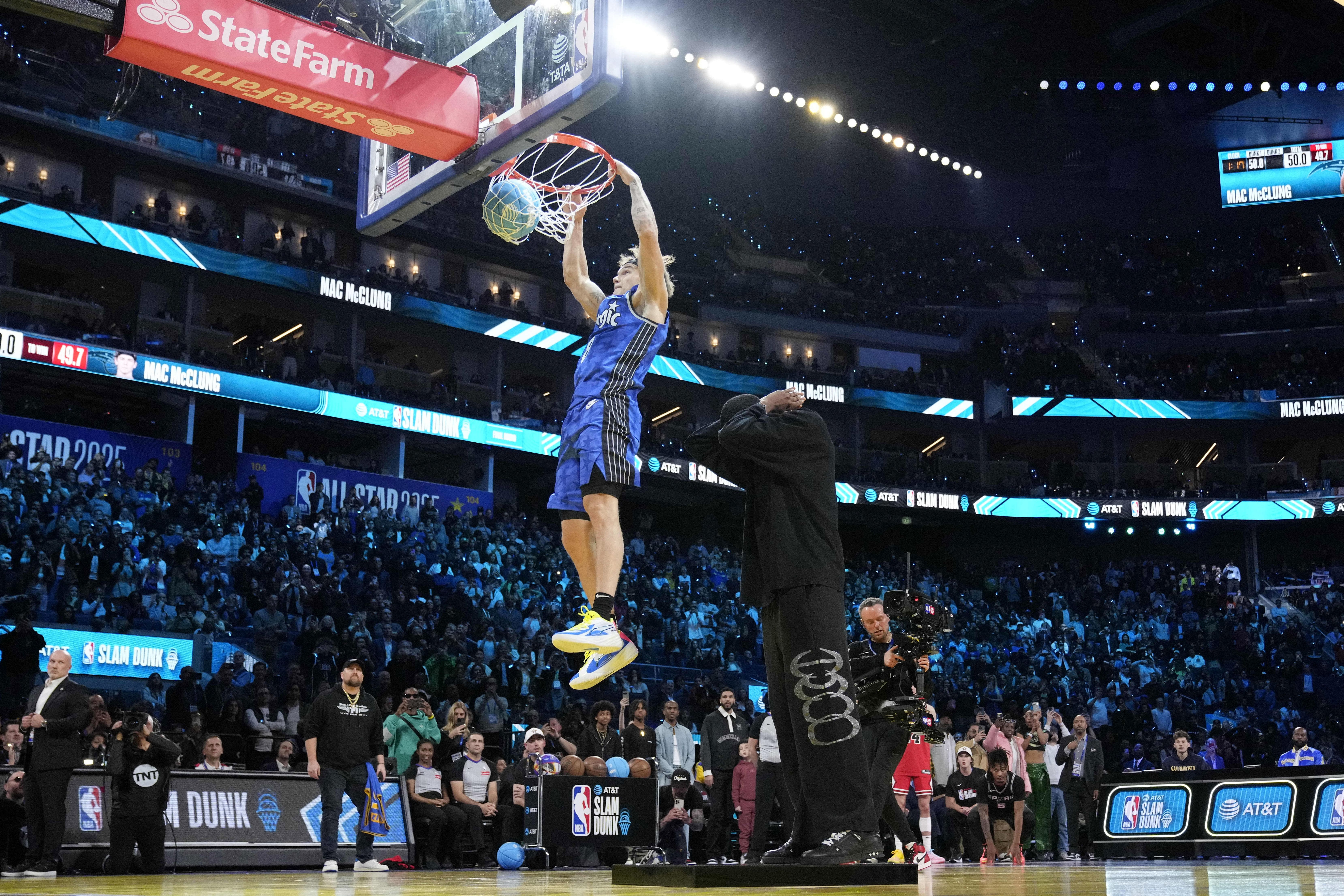 Orlando Magic guard Mac McClung competes in the slam dunk competition during the All-Star Saturday Night. (Credits: IMAGN)