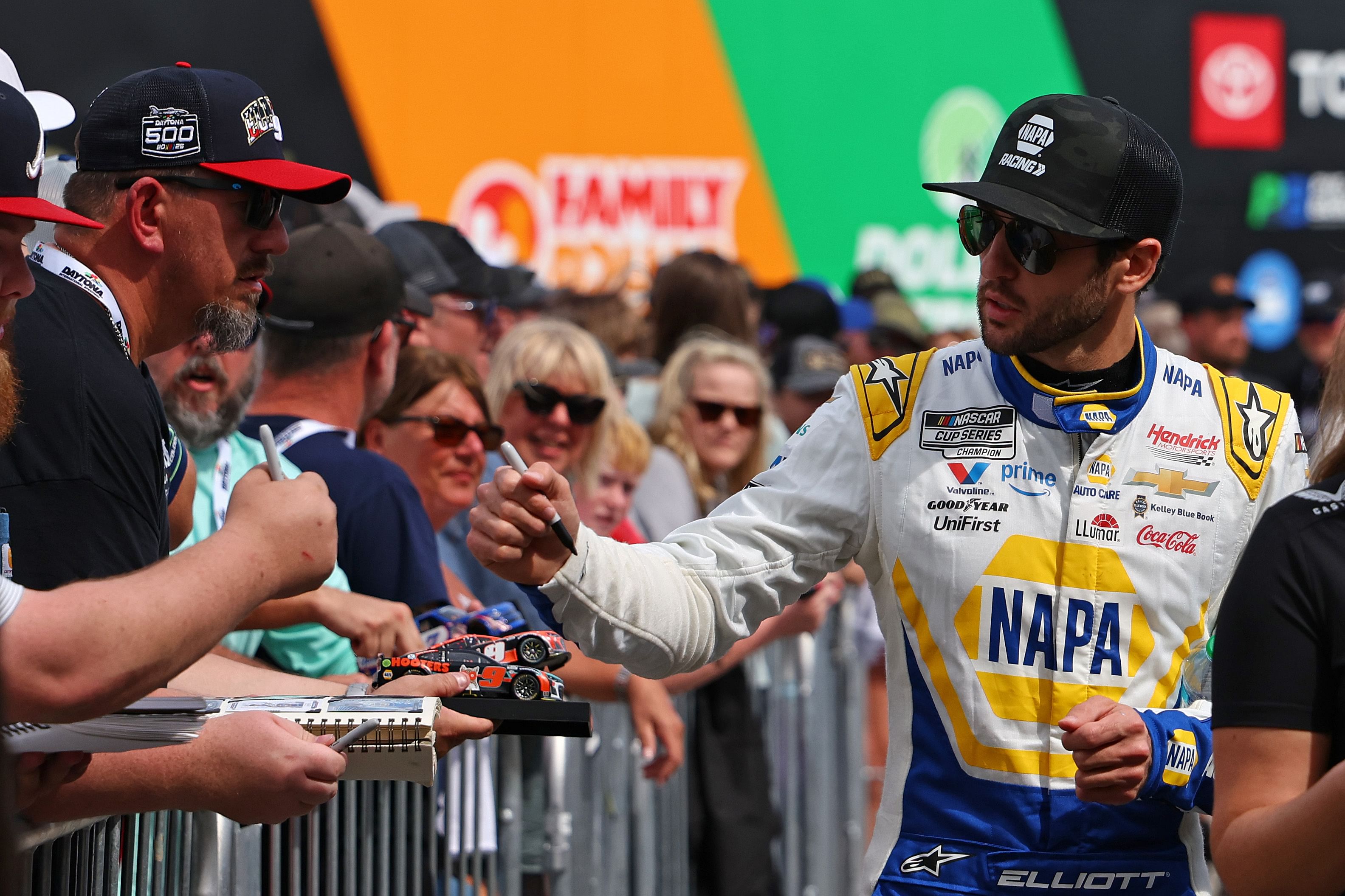 Chase Elliott walks to the drivers meeting before the Daytona 500 at Daytona International Speedway- Source: Imagn