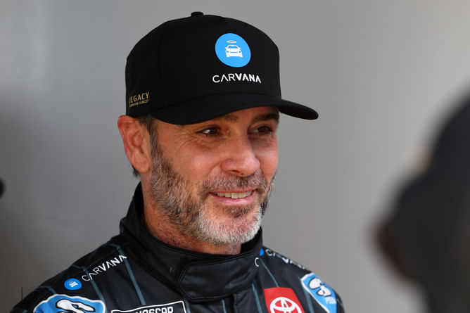 NASCAR drops three-word take on Jimmie Johnson's standout Daytona 500 finish
