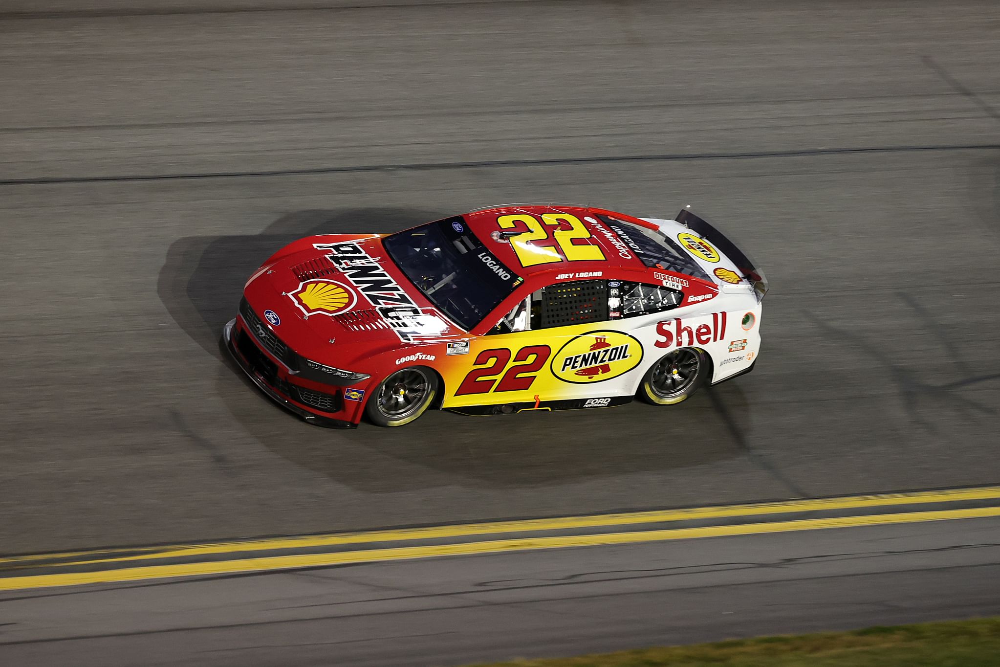 NASCAR Cup Series driver Joey Logano (22) leads the field during the Daytona 500 at Daytona International Speedway - Source: Imagn