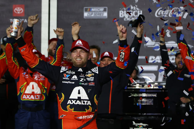 Bubba Wallace’s NASCAR prodigy drops 2-word reaction as William Byron comes clean on his and pop sensation Sabrina Carpenter’s interaction
