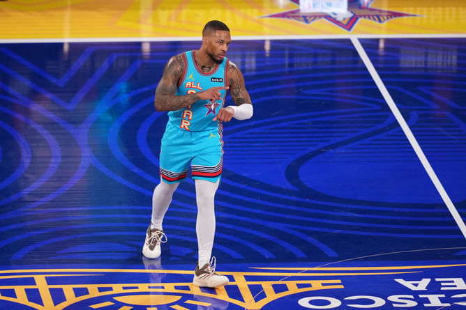 "Shakur massage lady rubbed cream on his son?": Damian Lillard reacts to Floyd Schofield’s exit from Shakur Stevenson fight after alleged poisoning