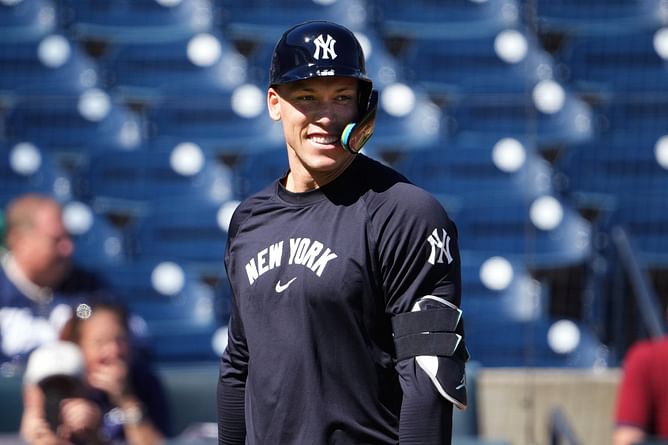 WATCH: Aaron Judge wows fans at Spring Training after fan's 'Swing the bat!' taunt at Yankees captain