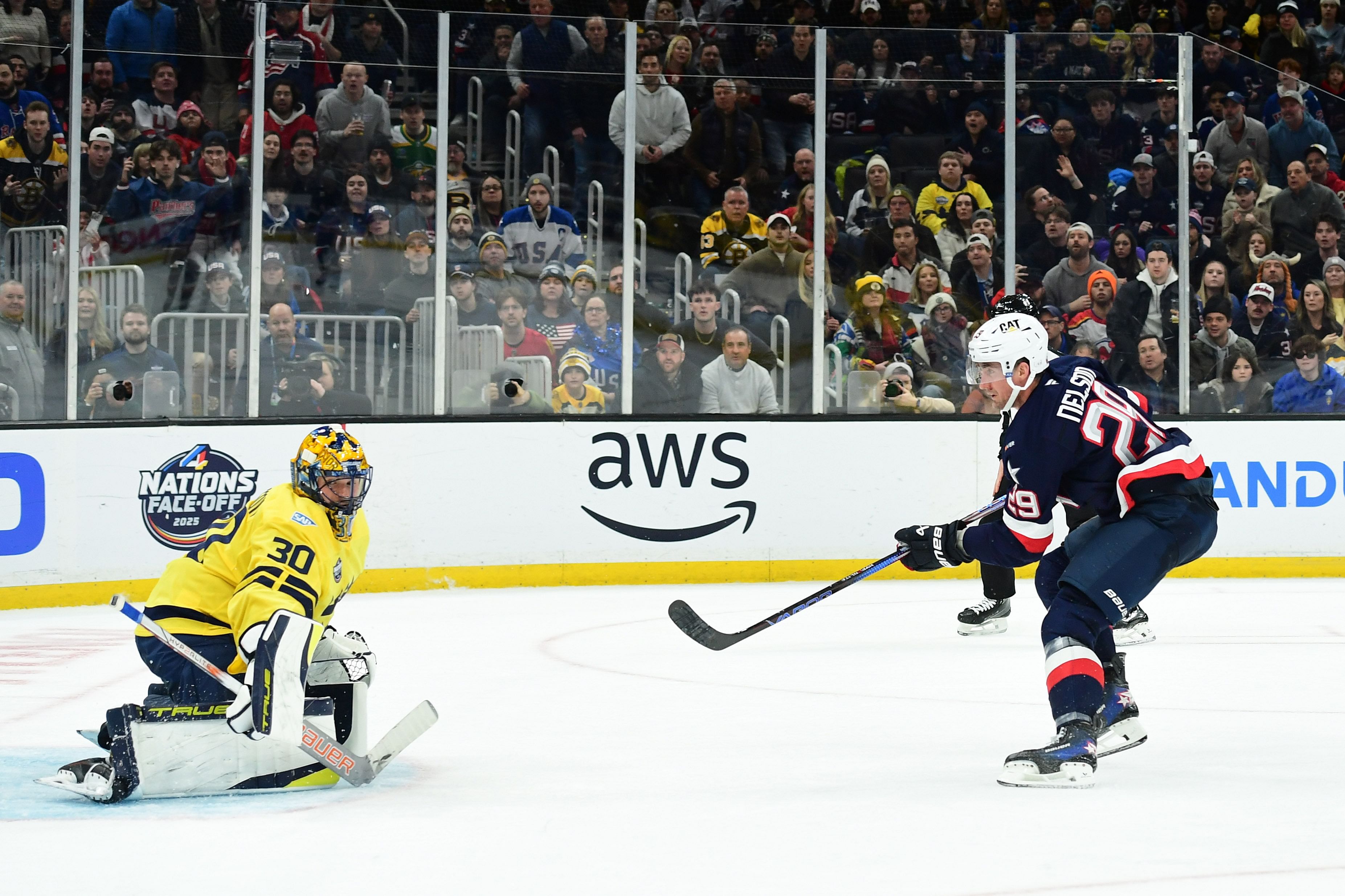 NHL: 4 Nations Face Off-Sweden vs USA - Source: Imagn