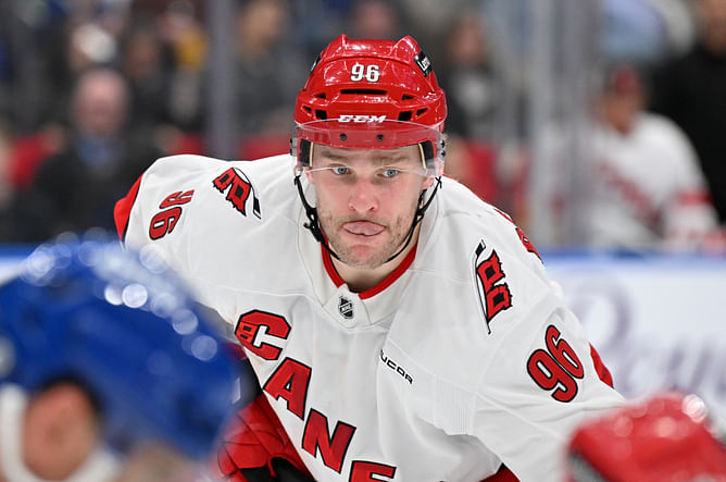 Elliotte Friedman speculates on Mikko Rantanen's potential contract extension figure with Carolina Hurricanes