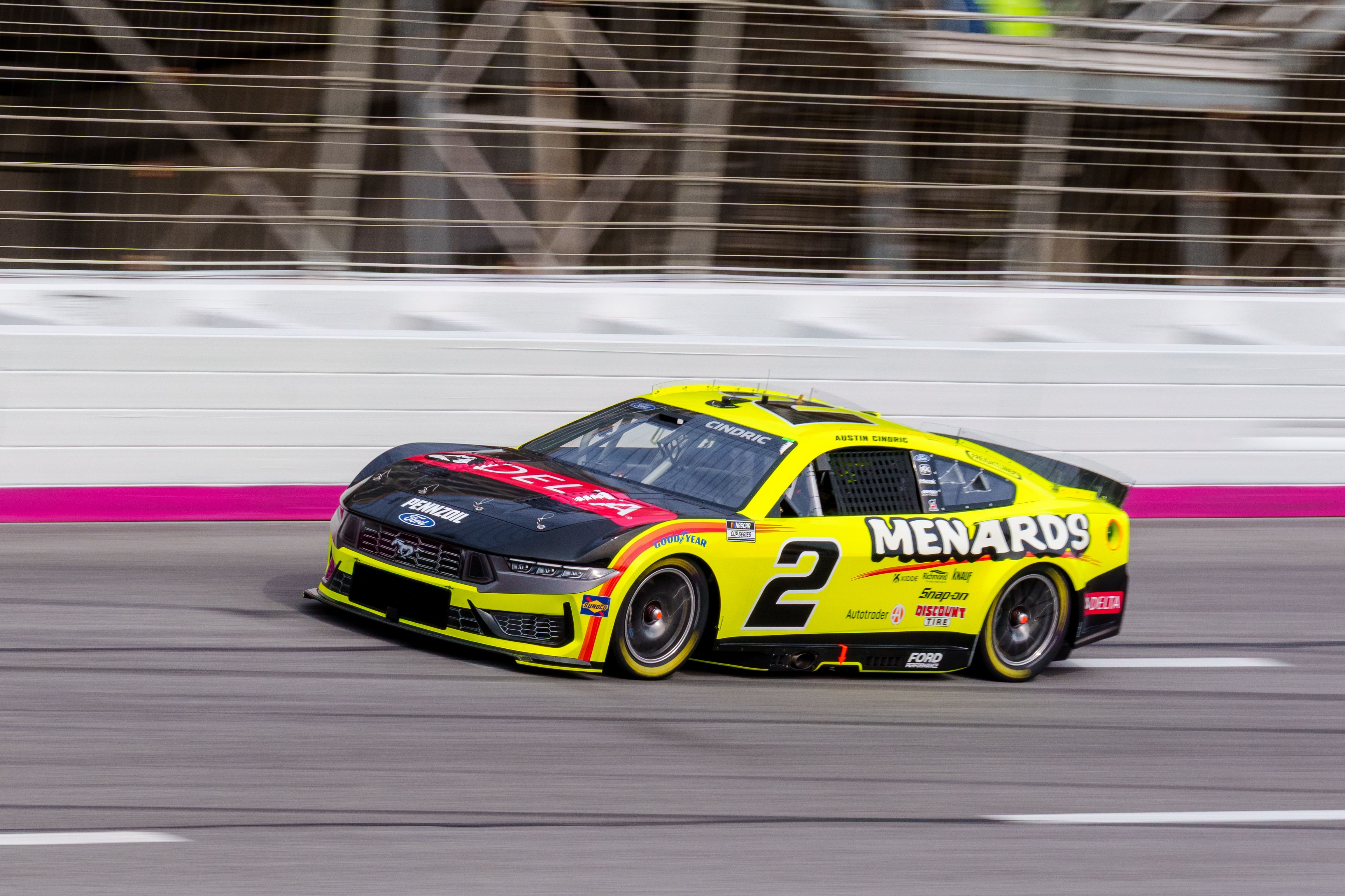 Austin Cindric (2) comes down the stretch after turn four at Atlanta Motor - Source: Imagn