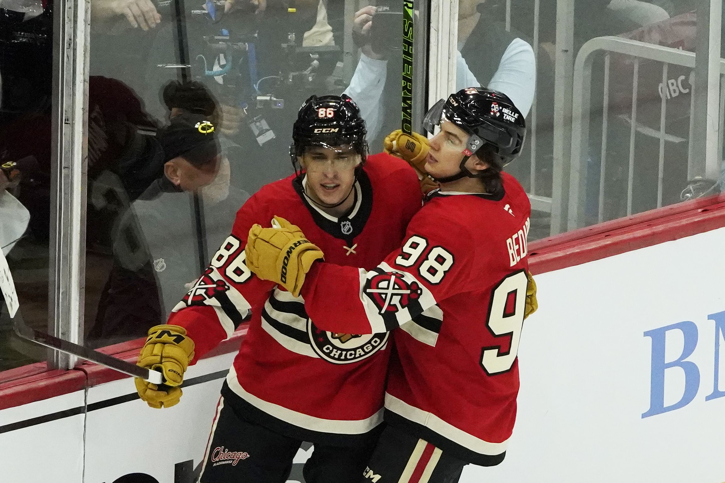 NHL: Toronto Maple Leafs at Chicago Blackhawks - Source: Imagn