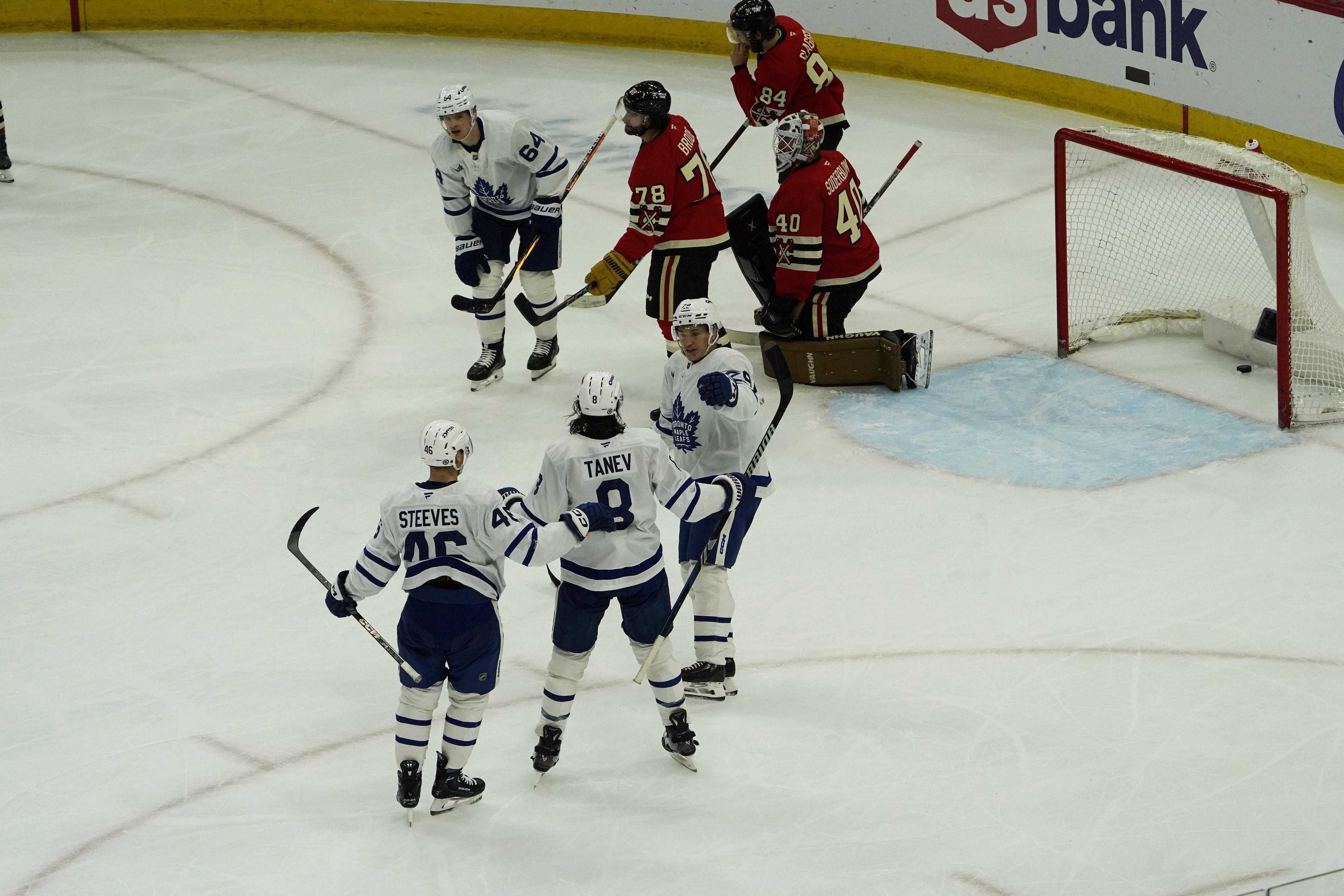 NHL: Toronto Maple Leafs at Chicago Blackhawks - Source: Imagn