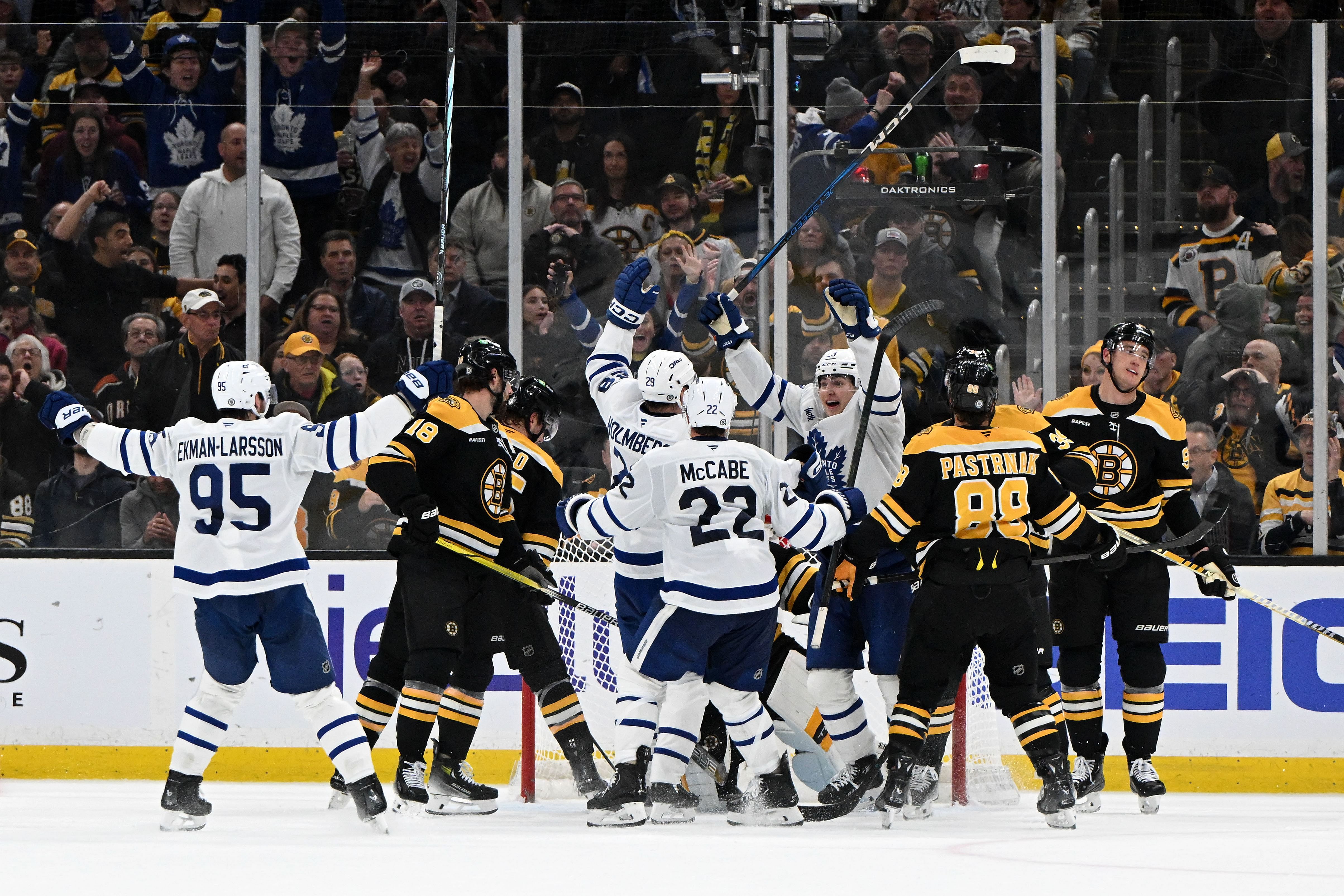 NHL: Toronto Maple Leafs at Boston Bruins - Source: Imagn