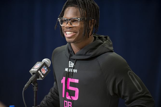 Travis Hunter effect on full display as large pool of spectators surround Colorado star at NFL Combine