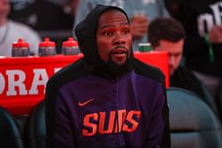 "Wishes he was still a Warrior" - Fans react to Kevin Durant fuming at $3,303,771 teammate amid Suns' 3rd straight loss
