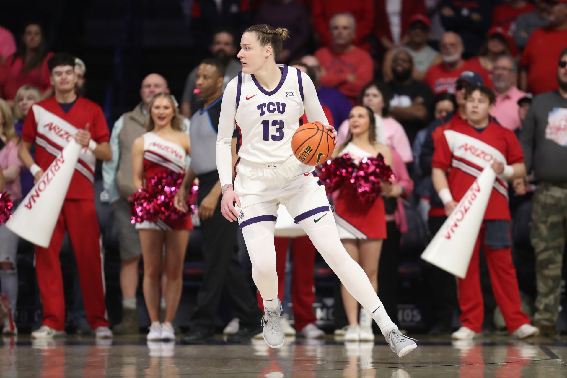 TCU star Sedona Prince drops 3-word reaction as Horned Frog hoopers explore Phoenix Mercury practice faculty