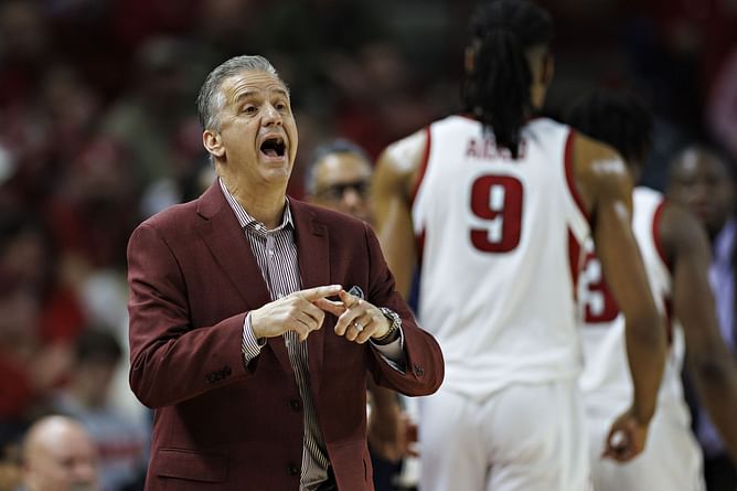 "Where has this been?": NCAAB analyst in awe of John Calipari's Arkansas' performance against Kentucky