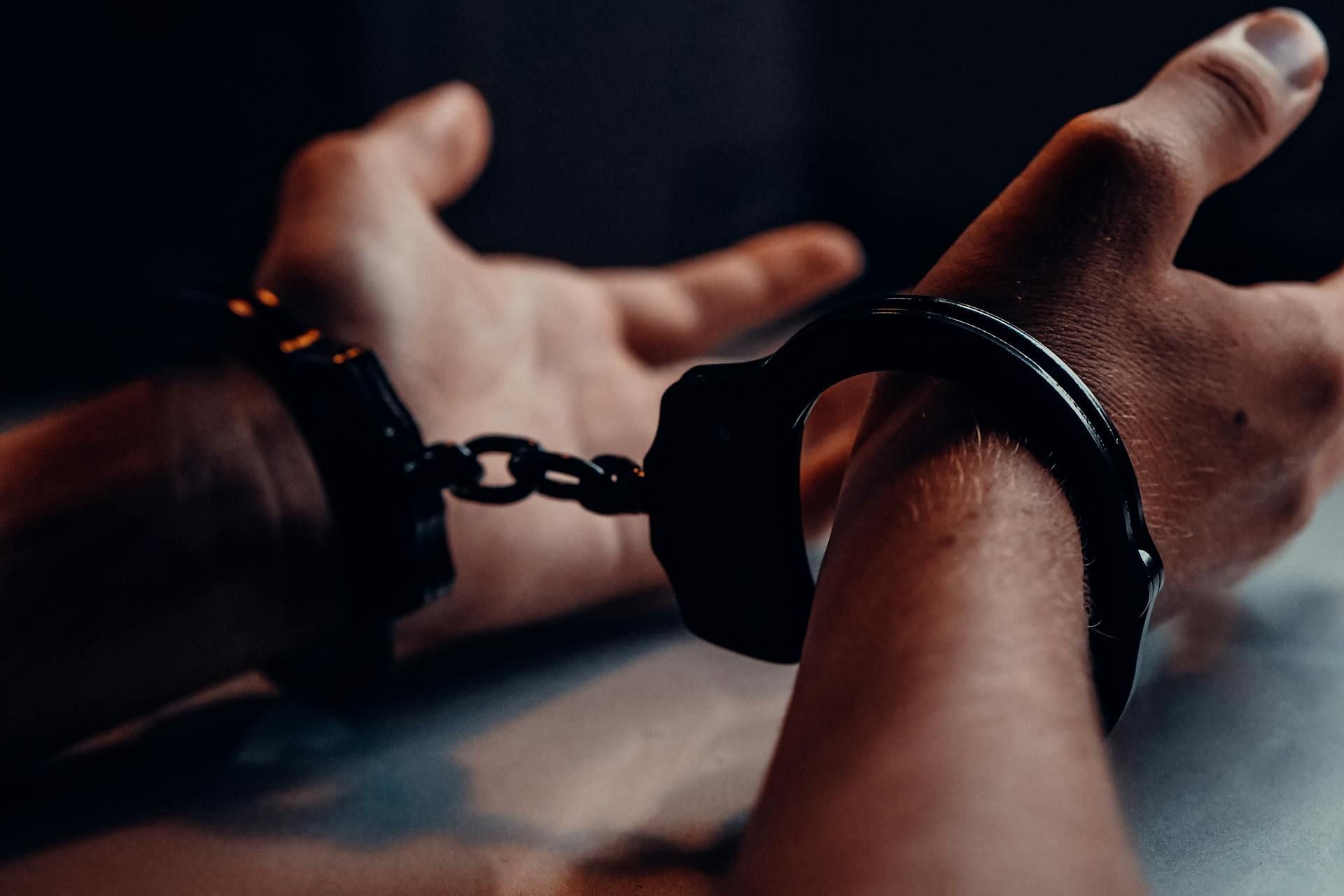 The culprits received four prison terms of 1 to 15 years (Image via Pexels)