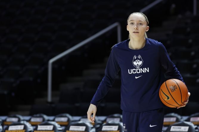 $324,483 star puts Paige Bueckers on notice after wiping the floor with Breanna Stewart in Unrivaled