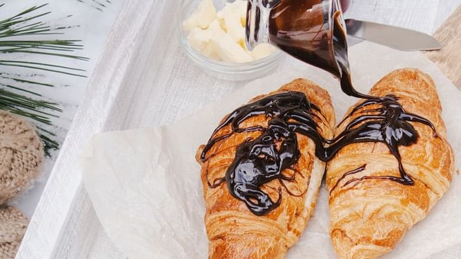5 toppings to level-up your croissant