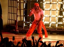 Grammy video shows if Kendrick Lamar did not stop to greet his colleague and pick up his ring, the crowd wouldn't have sung "A-Minor"