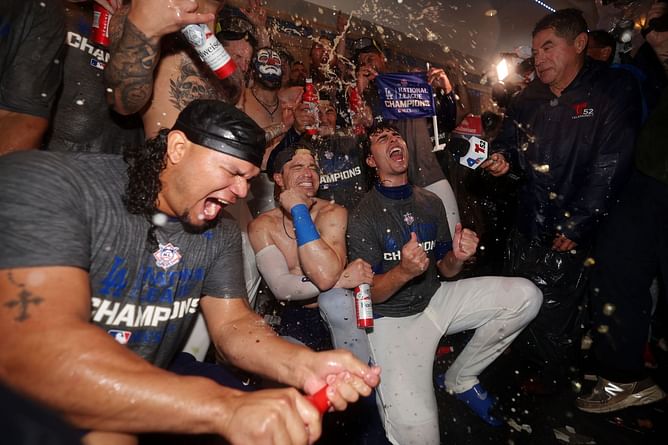 Brusdar Graterol reacts to Kike Hernandez re-signing with Dodgers on 1-year deal