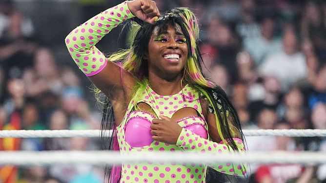 [WATCH] Top WWE champion reveals surprising impersonation of Naomi
