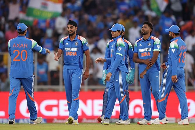 "If we are being honest, we have an issue in bowling" - Aakash Chopra on whether India should look to chase in 2025 Champions Trophy