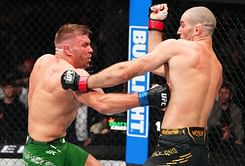 Dricus Du Plessis reacts to betting site offering odds of +2500 for the South African to make Sean Strickland cry at the UFC 312 presser