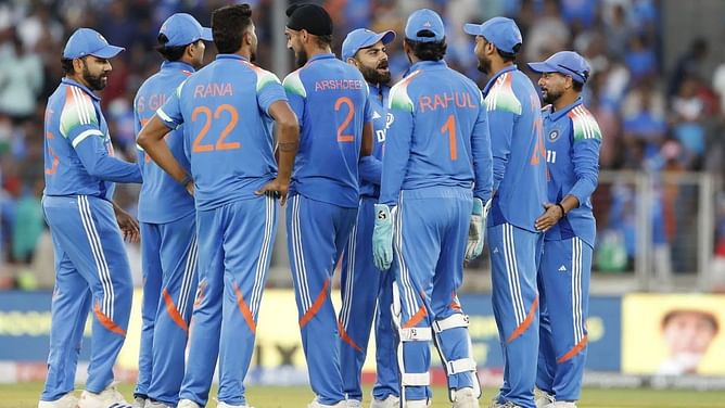 IND vs ENG : 2 भारतीय खिलाड़ी जो इंग्लैंड के खिलाफ वनडे सीरीज में रहे सुपरहिट और दो जो रहे बुरी तरह फ्लॉप