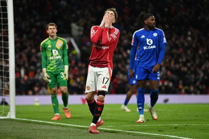 Manchester United keen on selling Alejandro Garnacho to sign Barcelona star - Reports