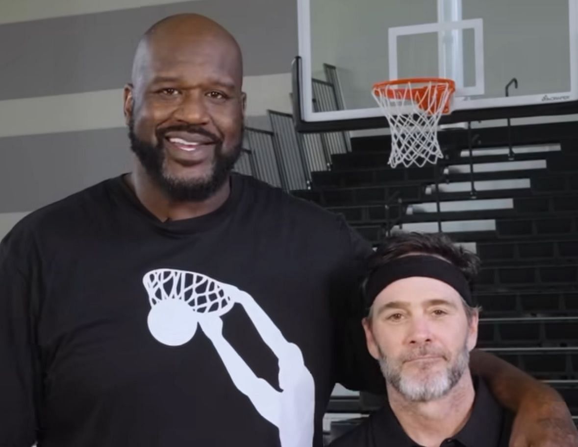 Shaquille O&rsquo;Neal and Jimmie Johnson in a free throw contest