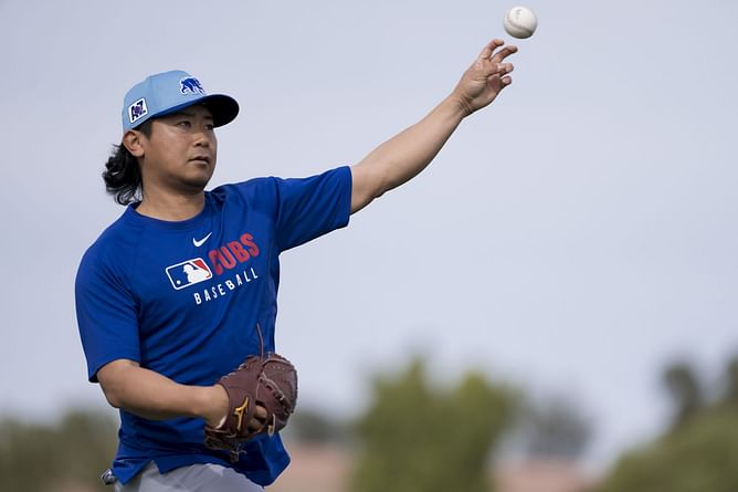 Shota Imanaga shows off hoop skills during Cubs Spring Training practice at Sloan Park