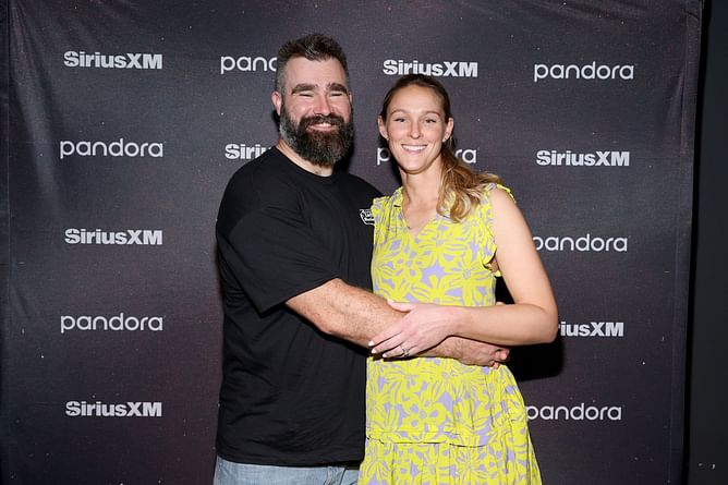 Jason Kelce’s wife Kylie highlights “negative” side of favorite Super Bowl Halftime Show by Rihanna
