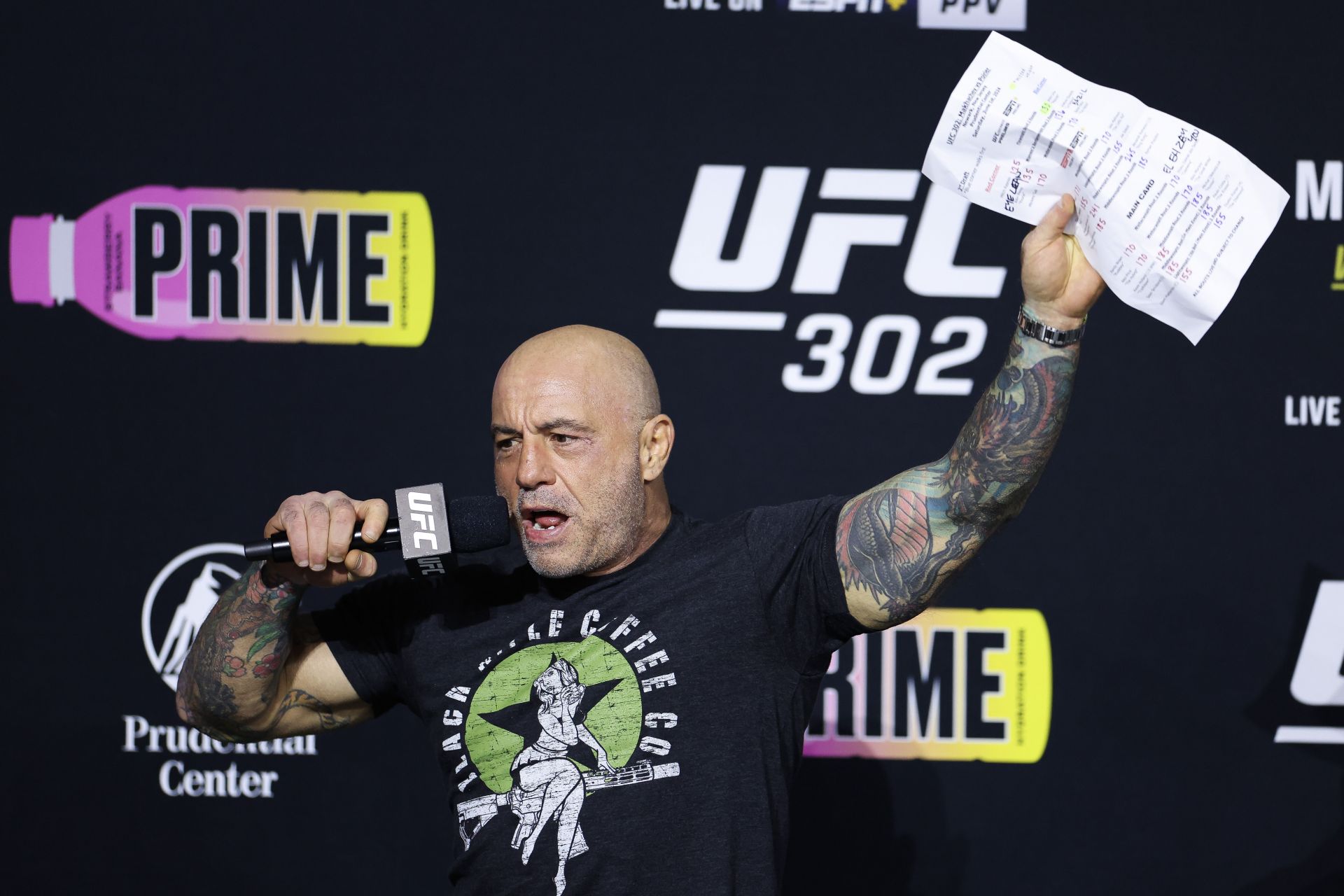 When Joe Rogan proposed simple fix to prevent eye-pokes in the UFC: "It seems like a pretty clear solution”