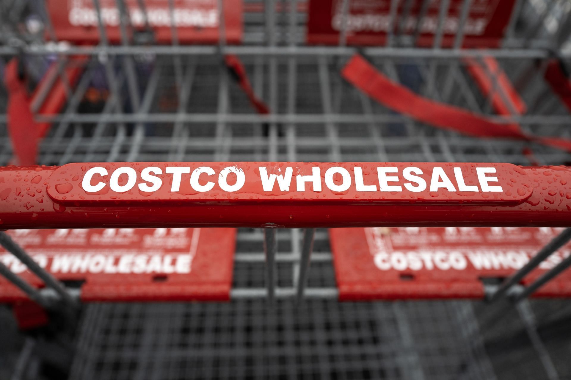 Costco To Increase Pay Of Hourly Workers, As Teamsters Union Members Teeter On Midnight Strike Deadline - Source: Getty