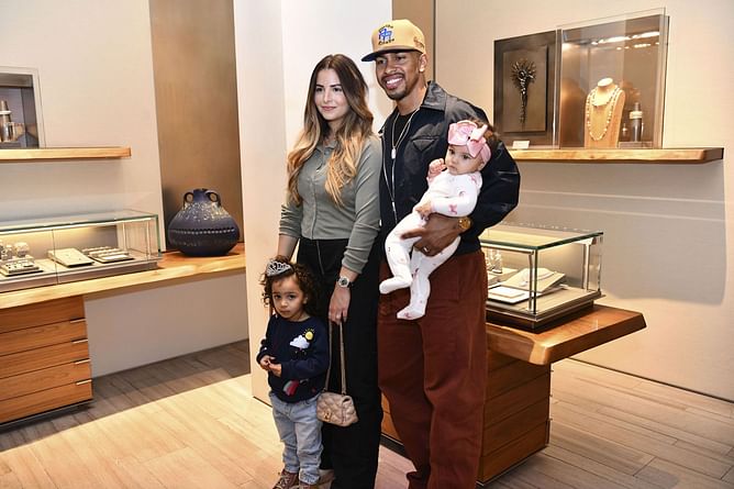 Francisco Lindor’s wife Katia stuns in cozy travel fit as she leaves Boston