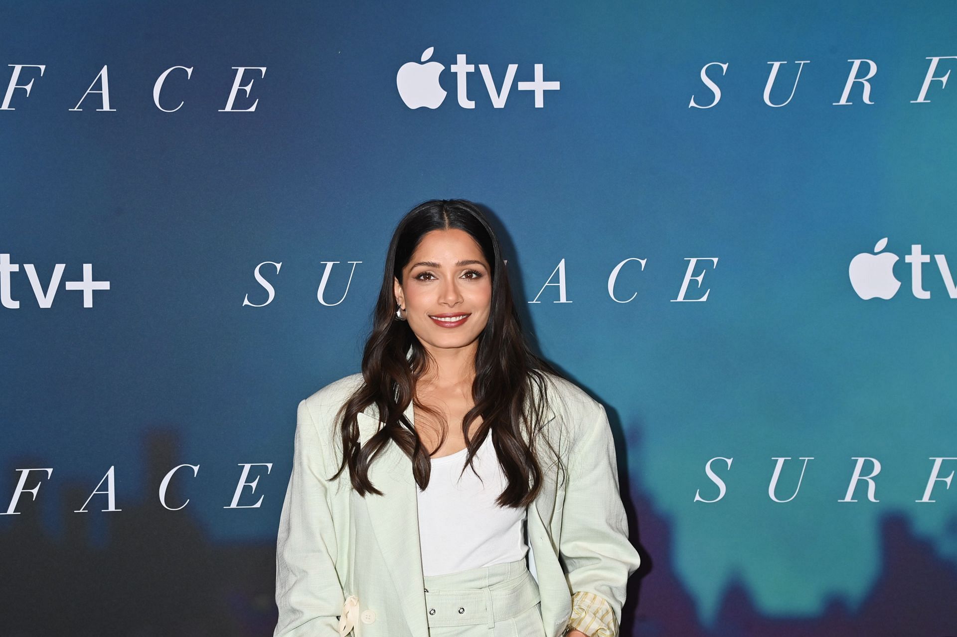 Actress Freida Pinto attends the photocall for Surface season 2 (Image via Getty)