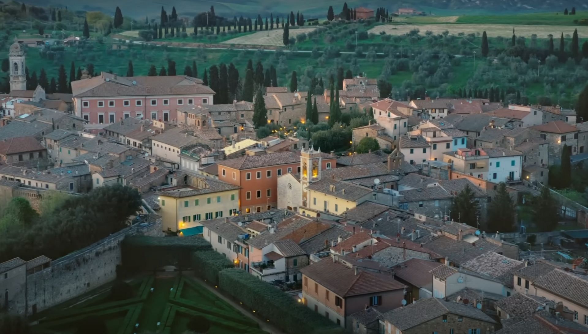 A still from La Dolce Villa (Image via Netflix)