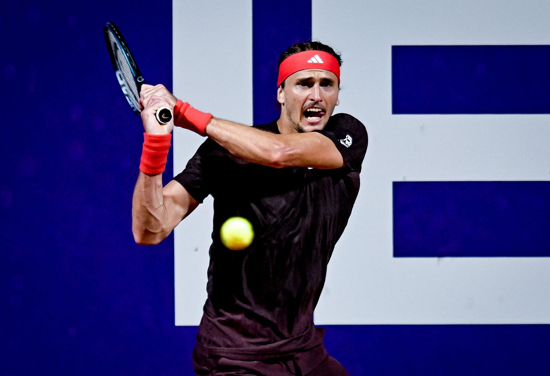 In Picture: Alexander Zverev hits a backhand at Argentina Open 2025 (Source: Getty)