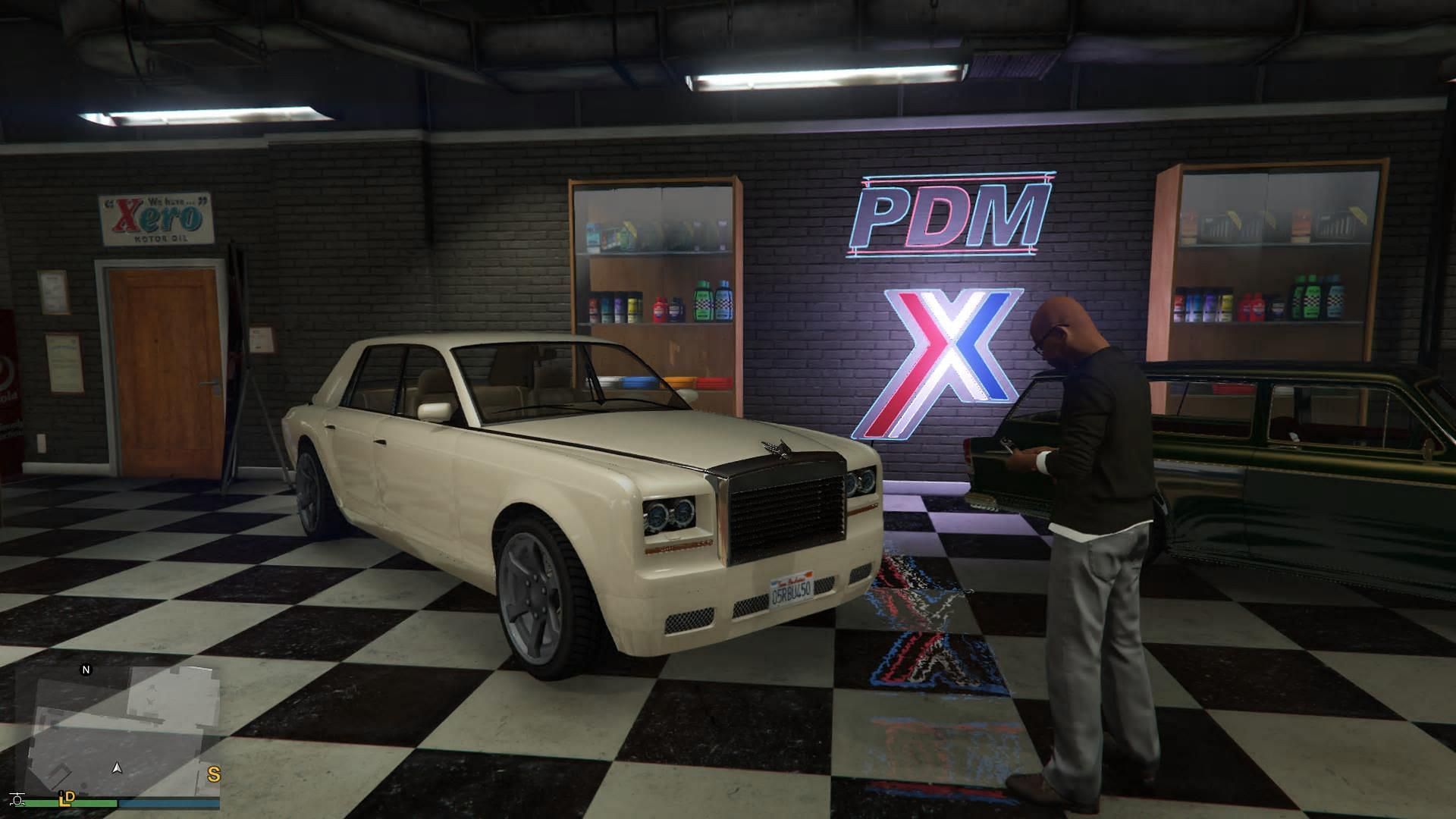 Enus Super Diamond on sale at Simeon&#039;s Premium Deluxe Motorsport showroom (Image via Rockstar Games)