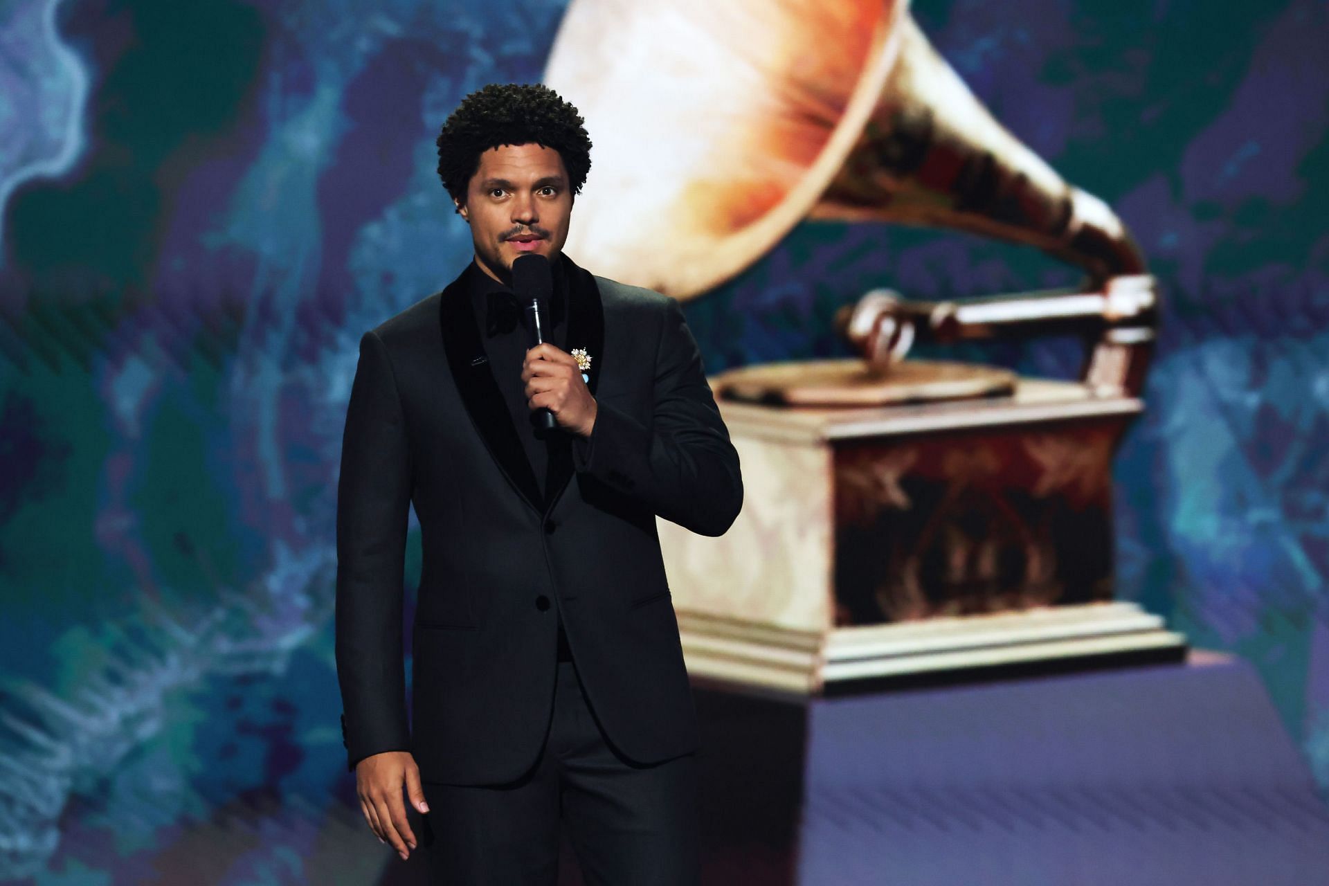 Trevor Noah hosted the Grammys 2025 (Image via Getty)