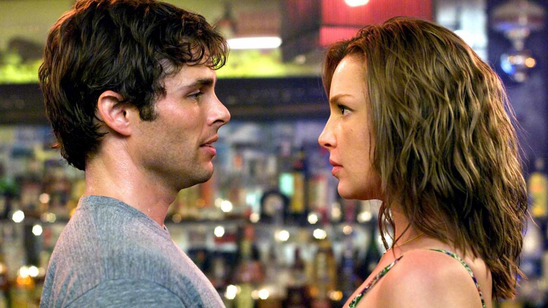 Still from 27 Dresses (Image via Disney+)