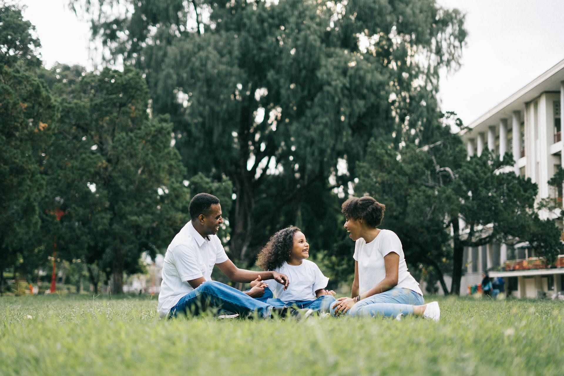 Lisa and Steve Berry live in San Jose with their daughter (Image via Pexels)