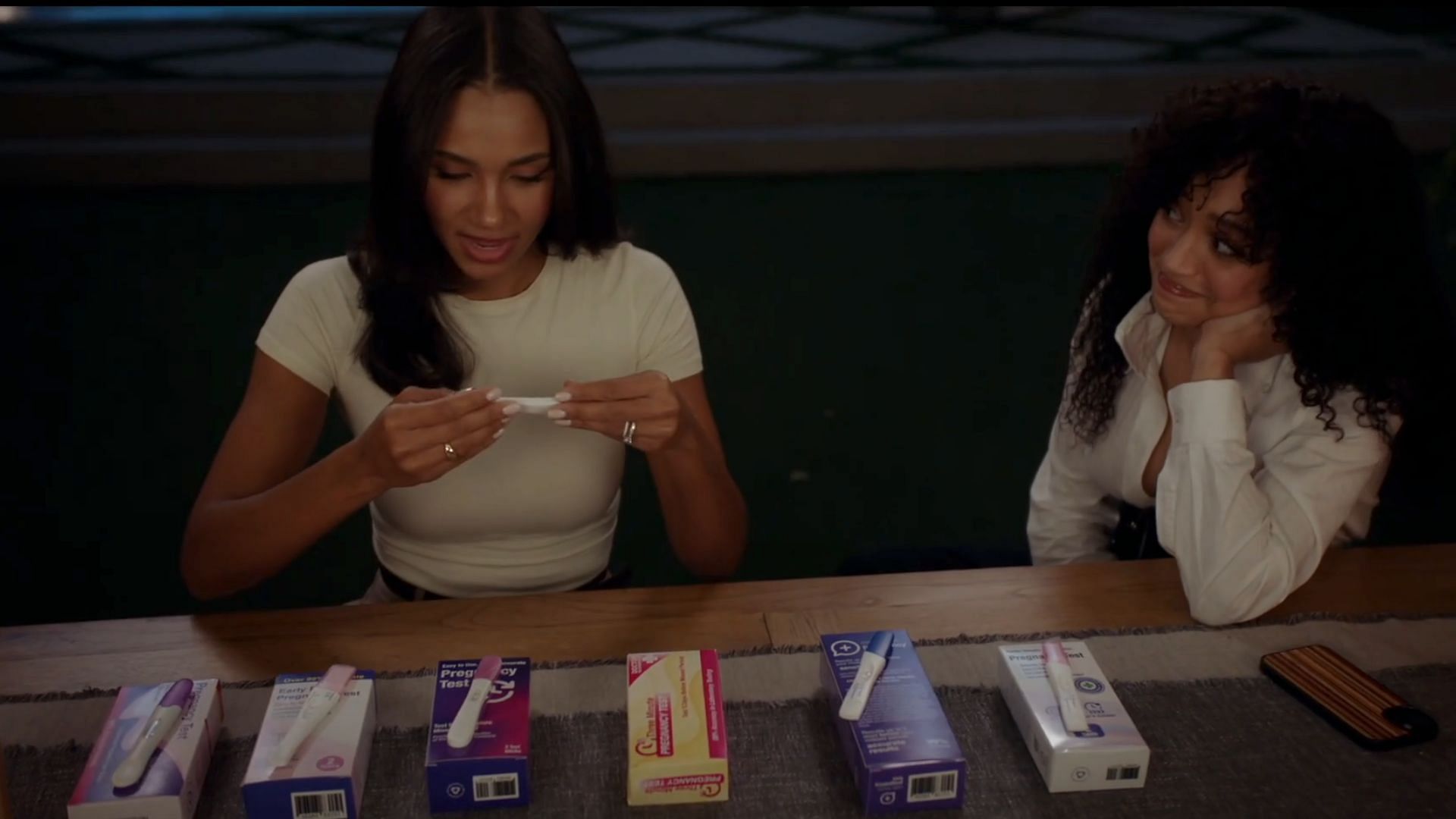 Layla takes pregnancy tests (Image via The CW)