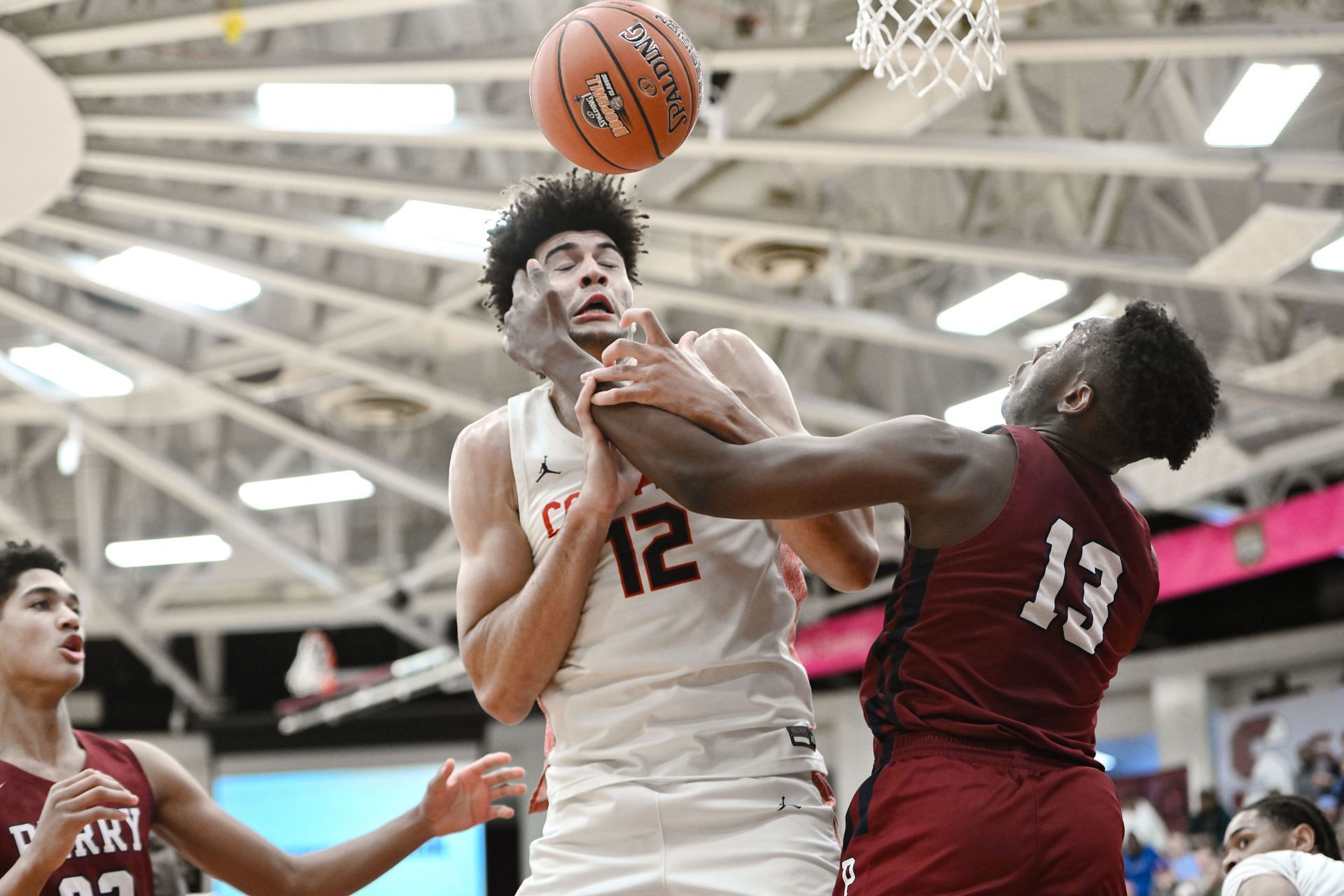 HIGH SCHOOL BASKETBALL: JAN 20 Spalding Hoophall Classic - Columbus vs Perry - Source: Getty