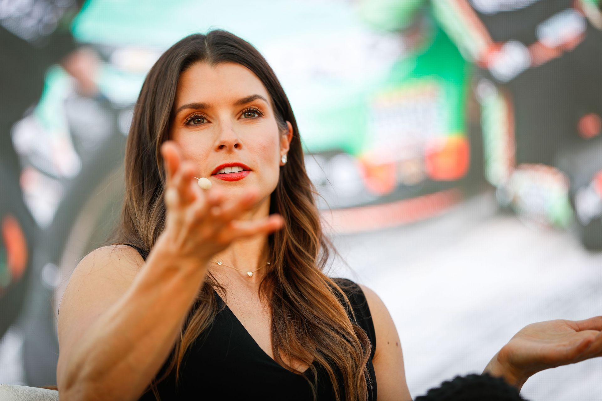 “Skiing to swimsuits”: Danica Patrick speaks her heart out on reported temperatures in Phoenix