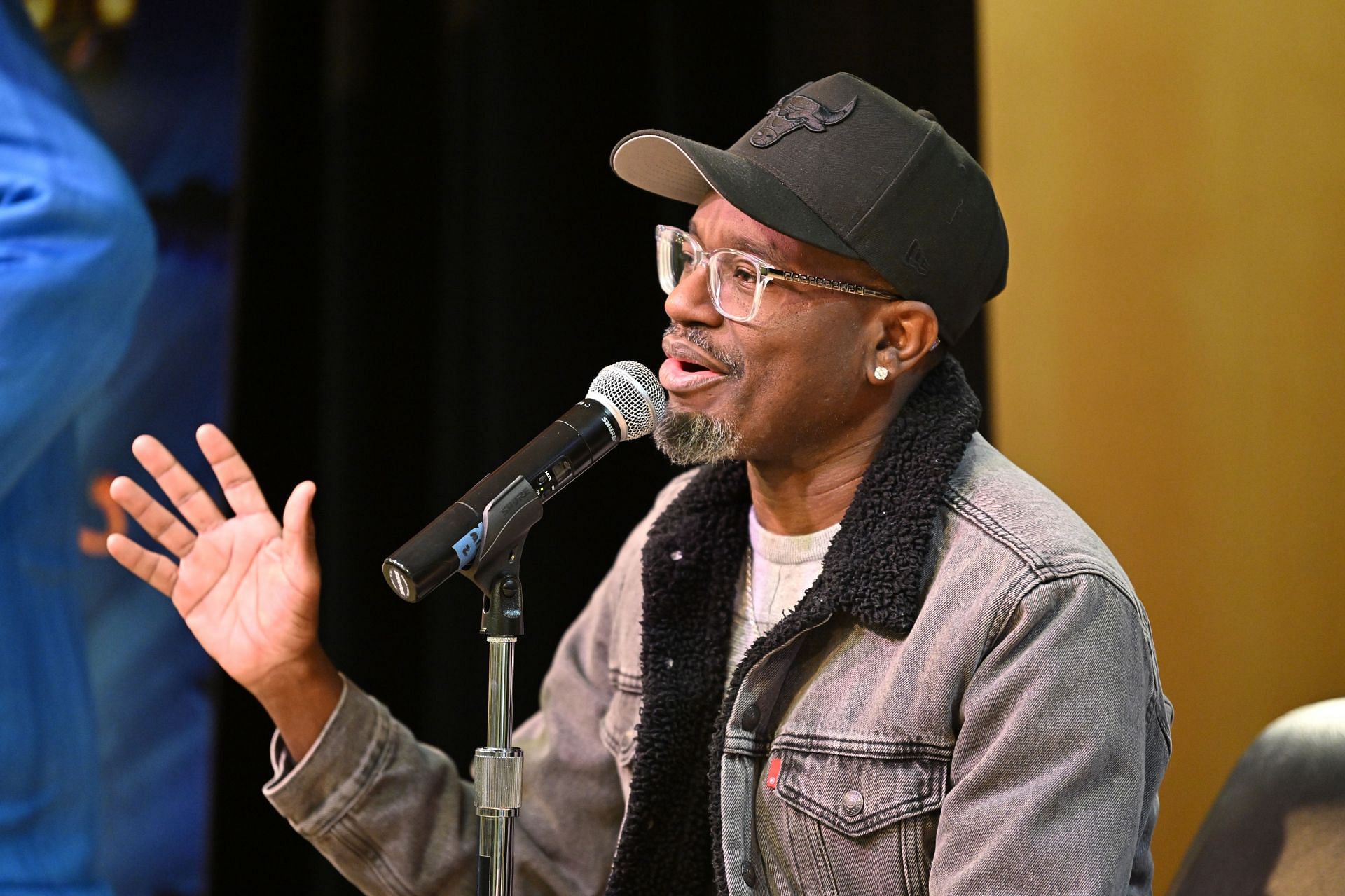 Lil Rel Howery is James (Image via Getty Images)